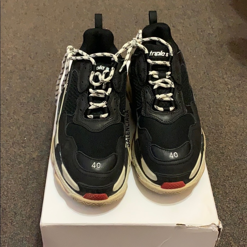 Triple S Balenciagas